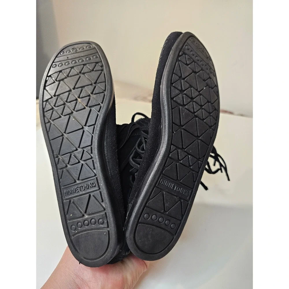 Minnetonka Black Suede Fringe Back Zip Moccasin Ankle Boots Concho Button Womens